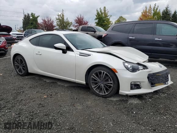 ✅ 2016 Subaru BRZ Limited • VIN: JF1ZCAC19G8602423 • Lot: 84255875. Wystawiony na Copart z przebiegiem 97 932 mil. Bezpłatny archiwum sprzedaży aukcyjnych z USA i szczegółowy raport historii pojazdu na DreamBid. Zdjęcie 4.