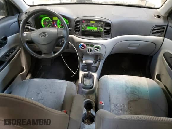 2008 Hyundai Accent L с VIN KMHCN45C78U201113, выставлен на аукционе Copart как лот 79720764 с пробегом 249 383 миль миль и Списание • Salvage title. История ставок и продаж доступна на DreamBid. Изображение 8.
