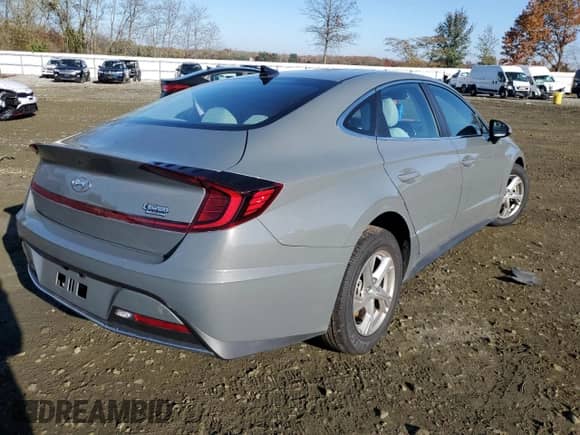 2022 Hyundai Sonata SE z VIN 5NPEG4JA1NH146580, wystawiony jako Copart lot #65192962 z przebiegiem 6 767 mil mil oraz . Historia ofert i sprzedaży dostępna na DreamBid. Obrazek 4.
