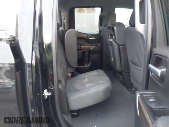 ✅ 2019 Chevrolet Silverado 1500 RST • VIN: 1GCRYEED5KZ239308 • Lot: 41024575. Wystawiony na IAAI z przebiegiem 50 618 mil. Bezpłatny archiwum sprzedaży aukcyjnych z USA i szczegółowy raport historii pojazdu na DreamBid. Zdjęcie 8.