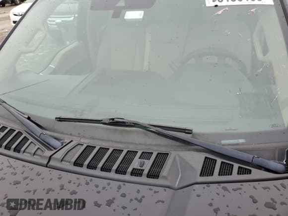 ✅ 2020 Ford F-150 XLT • VIN: 1FTEW1E5XLKE48771 • Лот: 93186105. Опубликован ранее на Copart с пробегом Не указан. Бесплатный доступ к архиву аукционных продаж из США и подробный отчёт об истории автомобиля на DreamBid. Изображение 8.