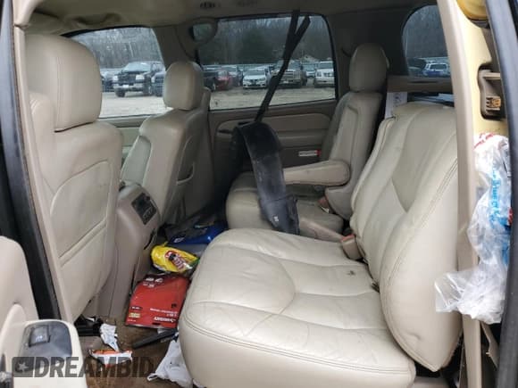 ✅ 2003 Chevrolet Suburban LS • VIN: 3GNFK16Z53G225666 • Лот: 87178394. Опубликован ранее на Copart с пробегом 280 631 миль. Бесплатный доступ к архиву аукционных продаж из США и подробный отчёт об истории автомобиля на DreamBid. Изображение 12.