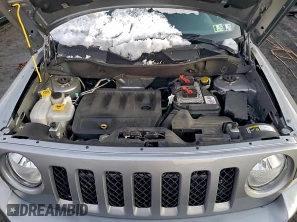 ✅ 2016 Jeep Patriot High Altitude • VIN: 1C4NJRFB4GD672839 • Lot: 95404025. Wystawiony na Copart z przebiegiem 44 569 mil. Bezpłatny archiwum sprzedaży aukcyjnych z USA i szczegółowy raport historii pojazdu na DreamBid. Zdjęcie 12.