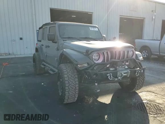 ✅ 2020 Jeep Wrangler Unlimited Sport • VIN: 1C4HJXDG1LW167582 • Lot: 92165515. Wystawiony na Copart z przebiegiem 57 146 mil. Bezpłatny archiwum sprzedaży aukcyjnych z USA i szczegółowy raport historii pojazdu na DreamBid. Zdjęcie 14.