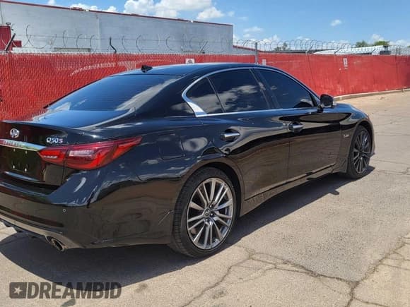 ✅ 2018 Infiniti Q50 Red Sport 400 • VIN: JN1FV7AR0JM481432 • Lot: 67957945. Wystawiony na Copart z przebiegiem 90 319 mil. Bezpłatny archiwum sprzedaży aukcyjnych z USA i szczegółowy raport historii pojazdu na DreamBid. Zdjęcie 4.