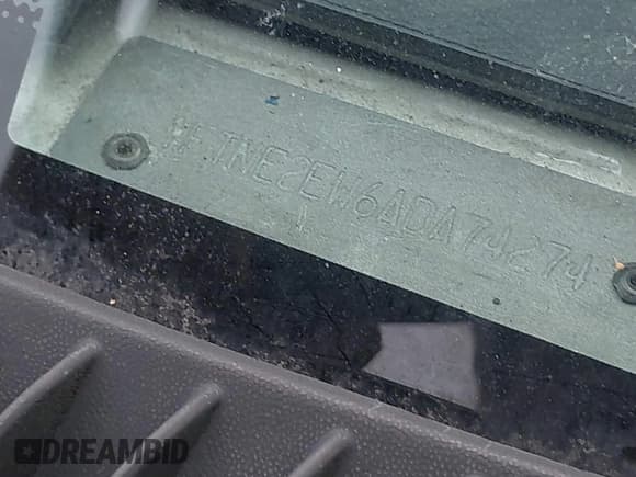 ✅ 2010 Ford Econoline Cargo Commercial • VIN: 1FTNE2EW6ADA74274 • Lot: 43691897. Wystawiony na IAAI z przebiegiem 202 195 mil. Bezpłatny archiwum sprzedaży aukcyjnych z USA i szczegółowy raport historii pojazdu na DreamBid. Zdjęcie 12.