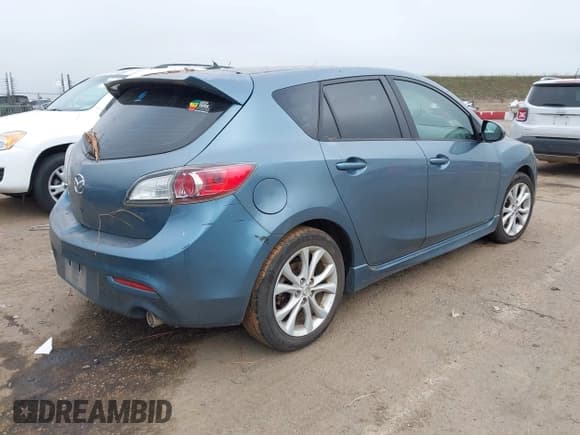 ✅ 2011 Mazda 3 S Sport • VIN: JM1BL1K63B1407878 • Lot: 43775844. Listed on IAAI with 233,031 mi. Free auction sales archive from the USA and detailed vehicle history report at DreamBid. Image 4.