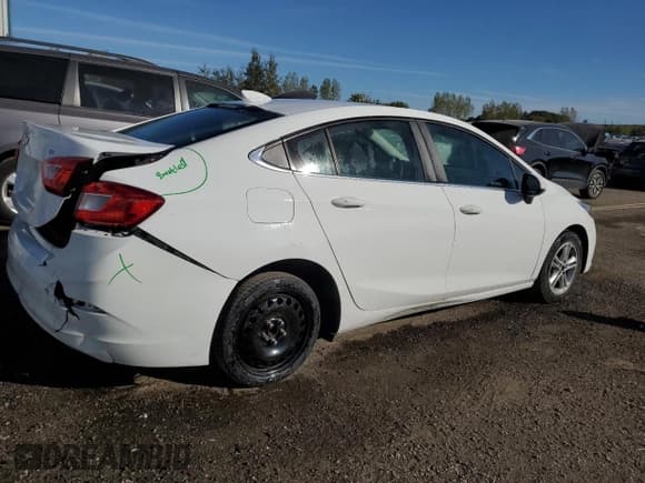 ✅ 2018 Chevrolet Cruze LT • VIN: 1G1BE5SM1J7137179 • Lot: 84255615. Wystawiony na Copart z przebiegiem 130 311 mil. Bezpłatny archiwum sprzedaży aukcyjnych z USA i szczegółowy raport historii pojazdu na DreamBid. Zdjęcie 3.