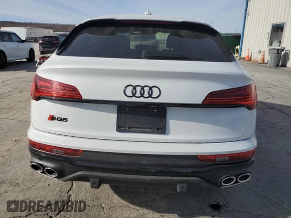 ✅ 2023 Audi SQ5 Sportback Premium Plus • VIN: WA124AFY3P2032515 • Лот: 84814574. Опубликован ранее на Copart с пробегом 17 901 миль. Бесплатный доступ к архиву аукционных продаж из США и подробный отчёт об истории автомобиля на DreamBid. Изображение 6.