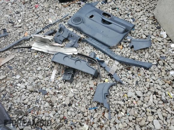 ✅ 2001 Chevrolet S-10 LS • VIN: 1GCCS19W318122357 • Лот: 87048924. Опубликован ранее на Copart с пробегом 154 043 миль. Бесплатный доступ к архиву аукционных продаж из США и подробный отчёт об истории автомобиля на DreamBid. Изображение 12.