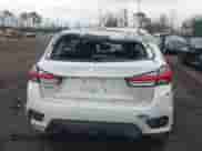 2020 Mitsubishi Outlander ES с VIN JA4AR3AUXLU027372, выставлен на аукционе IAAI как лот 42047081 с пробегом Не указан миль и . История ставок и продаж доступна на DreamBid. Изображение 16.