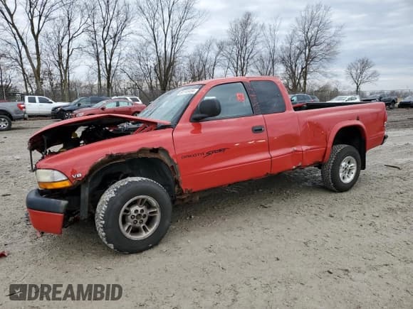 ✅ 2000 Dodge Dakota Sport • VIN: 1B7GG22N1YS504247 • Lot: 84148404. Wystawiony na Copart z przebiegiem Nie podano. Bezpłatny archiwum sprzedaży aukcyjnych z USA i szczegółowy raport historii pojazdu na DreamBid. Zdjęcie 1.