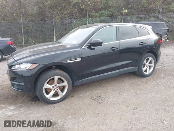 ✅ 2019 Jaguar F-Pace 25t • VIN: SADCS2FX7KA601690 • Lot: 43725323. Listed on IAAI with 107,032 mi. Free auction sales archive from the USA and detailed vehicle history report at DreamBid. Image 18.
