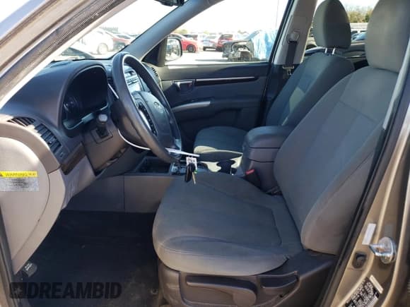 ✅ 2011 Hyundai Santa Fe GLS • VIN: 5XYZGDAB4BG081186 • Lot: 80864454. Listed on Copart with 154,546 mi. Free auction sales archive from the USA and detailed vehicle history report at DreamBid. Image 7.