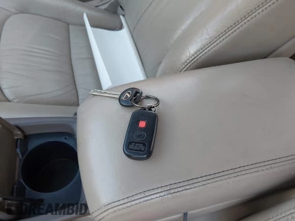 ✅ 1997 Lexus SC 300 • VIN: JT8CD32Z2V0039032 • Lot: 42556454. Listed on IAAI with 164,629 mi. Free auction sales archive from the USA and detailed vehicle history report at DreamBid. Image 11.