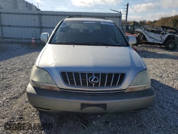 ✅ 2002 Lexus RX 300 • VIN: JTJGF10U520129339 • Лот: 93014065. Опубликован ранее на Copart с пробегом 303 753 миль. Бесплатный доступ к архиву аукционных продаж из США и подробный отчёт об истории автомобиля на DreamBid. Изображение 5.