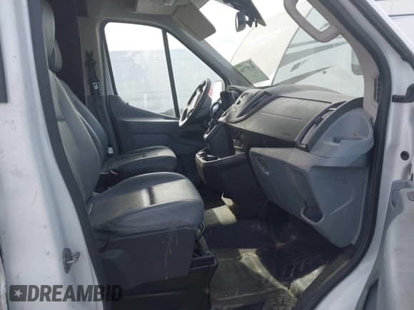 ✅ 2018 Ford Transit • VIN: 1FTYR1CM2JKB03536 • Lot: 41397754. Listed on IAAI with 81,080 mi. Free auction sales archive from the USA and detailed vehicle history report at DreamBid. Image 5.