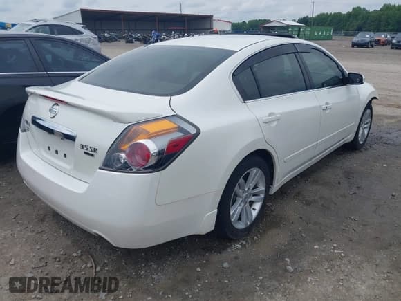 ✅ 2011 Nissan Altima SR • VIN: 1N4BL2APXBN429777 • Лот: 42342251. Опубликован ранее на IAAI с пробегом 237 486 миль. Бесплатный доступ к архиву аукционных продаж из США и подробный отчёт об истории автомобиля на DreamBid. Изображение 4.
