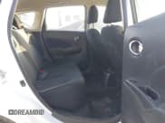 ✅ 2014 Nissan Note SV • VIN: 3N1CE2CP5EL390710 • Lot: 43519314. Wystawiony na IAAI z przebiegiem 99 173 mil. Bezpłatny archiwum sprzedaży aukcyjnych z USA i szczegółowy raport historii pojazdu na DreamBid. Zdjęcie 8.