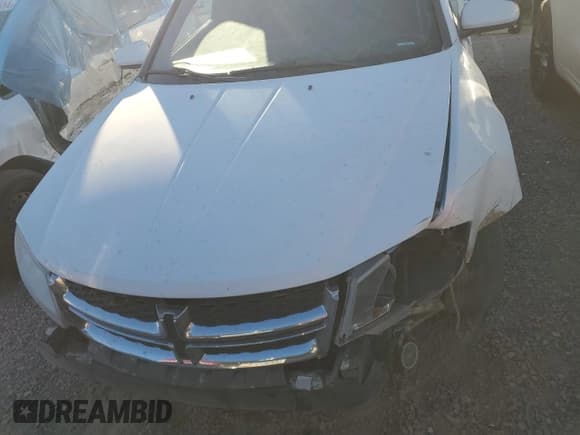 ✅ 2012 Dodge Avenger SXT • VIN: 1C3CDZCB2CN219833 • Лот: 70539394. Опубликован ранее на Copart с пробегом Не указан. Бесплатный доступ к архиву аукционных продаж из США и подробный отчёт об истории автомобиля на DreamBid. Изображение 11.