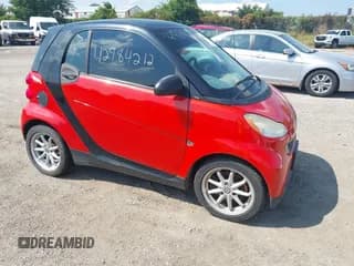✅ 2008 Smart fortwo Pure • VIN: WMEEJ31X98K125208 • Lot: 42984212. Wystawiony na IAAI z przebiegiem 118 091 mil. Bezpłatny archiwum sprzedaży aukcyjnych z USA i szczegółowy raport historii pojazdu na DreamBid. Zdjęcie 1.