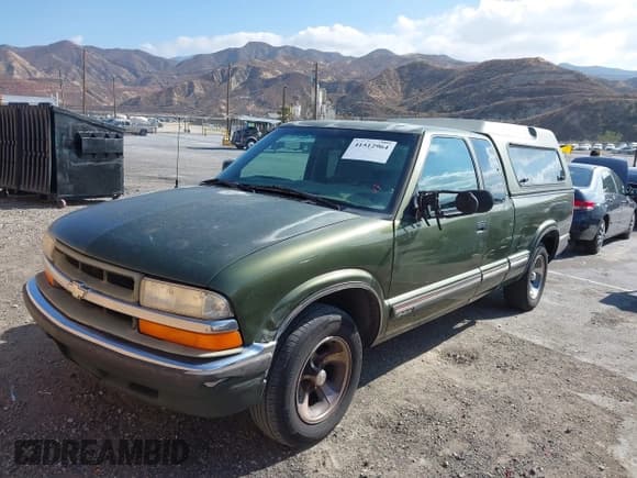 ✅ 2001 Chevrolet S-10 LS • VIN: 1GCCS19W01K163807 • Лот: 41512964. Опубликован ранее на IAAI с пробегом 286 595 миль. Бесплатный доступ к архиву аукционных продаж из США и подробный отчёт об истории автомобиля на DreamBid. Изображение 2.