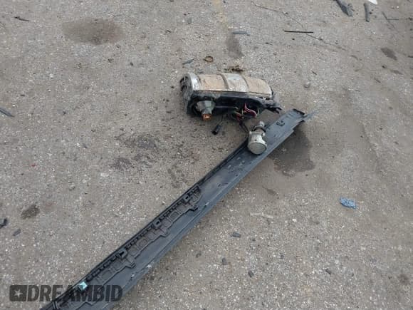 ✅ 2015 Chevrolet Silverado 2500HD LT • VIN: 1GC2CVE80FZ518531 • Lot: 41545988. Listed on IAAI with 237,004 mi. Free auction sales archive from the USA and detailed vehicle history report at DreamBid. Image 12.