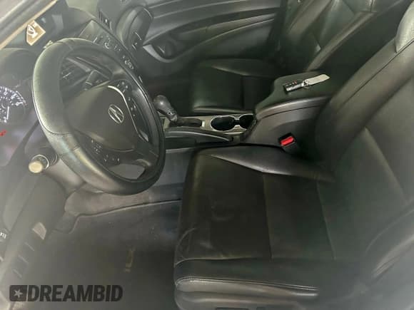 ✅ 2015 Acura ILX • VIN: 19VDE1F37FE000998 • Lot: 96623075. Wystawiony na Copart z przebiegiem 140 075 mil. Bezpłatny archiwum sprzedaży aukcyjnych z USA i szczegółowy raport historii pojazdu na DreamBid. Zdjęcie 14.