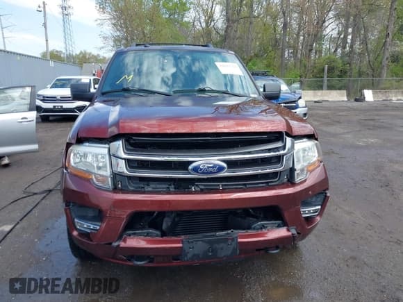 ✅ 2016 Ford Expedition XLT • VIN: 1FMJU1JT9GEF42259 • Lot: 42021710. Wystawiony na IAAI z przebiegiem 149 348 mil. Bezpłatny archiwum sprzedaży aukcyjnych z USA i szczegółowy raport historii pojazdu na DreamBid. Zdjęcie 12.