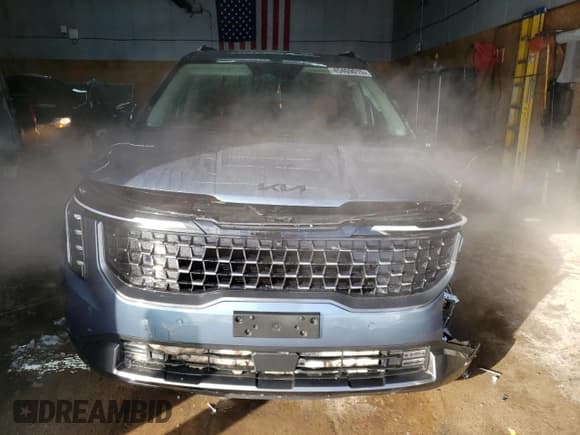 ✅ 2025 Kia Carnival SX Prestige • VIN: KNDNE5K33S6490347 • Lot: 45469015. Listed on Copart with 5,674 mi. Free auction sales archive from the USA and detailed vehicle history report at DreamBid. Image 5.