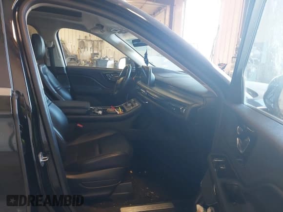 ✅ 2022 Lincoln Aviator Standard • VIN: 5LM5J6XC9NGL05235 • Lot: 43368804. Listed on IAAI with 67,072 mi. Free auction sales archive from the USA and detailed vehicle history report at DreamBid. Image 5.