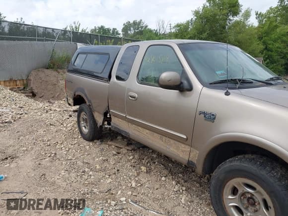 ✅ 2003 Ford F-150 XL • VIN: 1FTRX18W13NB74541 • Lot: 42901589. Listed on IAAI with Not provided. Free auction sales archive from the USA and detailed vehicle history report at DreamBid. Image 6.