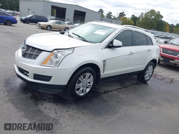 ✅ 2010 Cadillac SRX Luxury Collection • VIN: 3GYFNAEY4AS565081 • Lot: 43423450. Wystawiony na IAAI z przebiegiem 205 096 mil. Bezpłatny archiwum sprzedaży aukcyjnych z USA i szczegółowy raport historii pojazdu na DreamBid. Zdjęcie 2.
