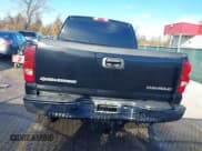 ✅ 2004 Chevrolet Silverado 1500 Z71 • VIN: 2GCEK13T441379543 • Lot: 43700681. Wystawiony na IAAI z przebiegiem 218 175 mil. Bezpłatny archiwum sprzedaży aukcyjnych z USA i szczegółowy raport historii pojazdu na DreamBid. Zdjęcie 17.