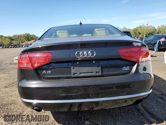 ✅ 2011 Audi A8 • VIN: WAUAVAFD5BN023881 • Lot: 85327595. Wystawiony na Copart z przebiegiem 69 873 mil. Bezpłatny archiwum sprzedaży aukcyjnych z USA i szczegółowy raport historii pojazdu na DreamBid. Zdjęcie 6.