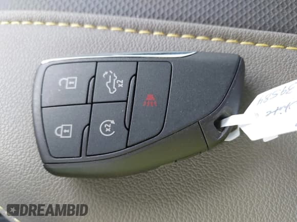 ✅ 2025 Chevrolet Silverado 1500 ZR2 • VIN: 3GCUKHEL0SG213168 • Лот: 42156338. Опубликован ранее на IAAI с пробегом 4 673 миль. Бесплатный доступ к архиву аукционных продаж из США и подробный отчёт об истории автомобиля на DreamBid. Изображение 11.