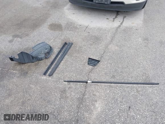 ✅ 2018 Nissan Rogue SV • VIN: KNMAT2MV4JP612370 • Lot: 43441570. Wystawiony na IAAI z przebiegiem 114 149 mil. Bezpłatny archiwum sprzedaży aukcyjnych z USA i szczegółowy raport historii pojazdu na DreamBid. Zdjęcie 12.