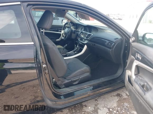 ✅ 2013 Honda Accord EX-L • VIN: 1HGCT1B82DA018739 • Лот: 42977406. Опубликован ранее на IAAI с пробегом 219 686 миль. Бесплатный доступ к архиву аукционных продаж из США и подробный отчёт об истории автомобиля на DreamBid. Изображение 5.