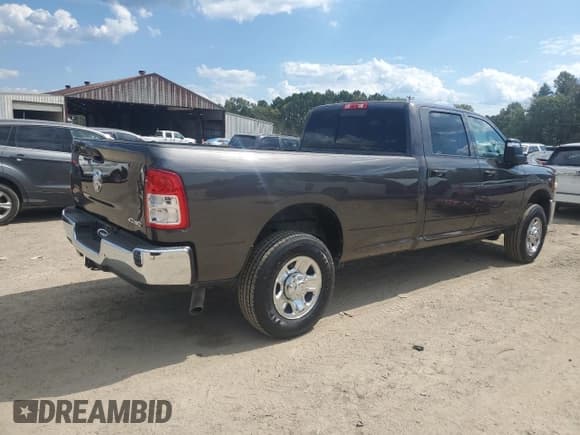 ✅ 2024 Ram 2500 Tradesman • VIN: 3C6UR5HJ1RG408444 • Лот: 84730775. Опубликован ранее на Copart с пробегом 1 466 миль. Бесплатный доступ к архиву аукционных продаж из США и подробный отчёт об истории автомобиля на DreamBid. Изображение 3.