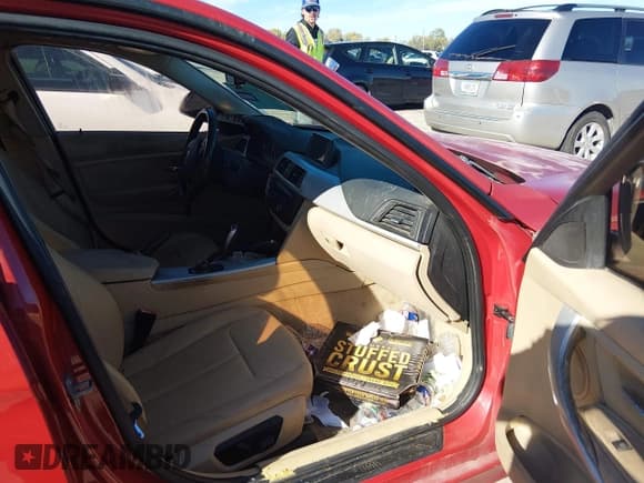 ✅ 2013 BMW 3 Series 328i • VIN: WBA3A5G52DNP22049 • Lot: 43773387. Listed on IAAI with 161,774 mi. Free auction sales archive from the USA and detailed vehicle history report at DreamBid. Image 5.