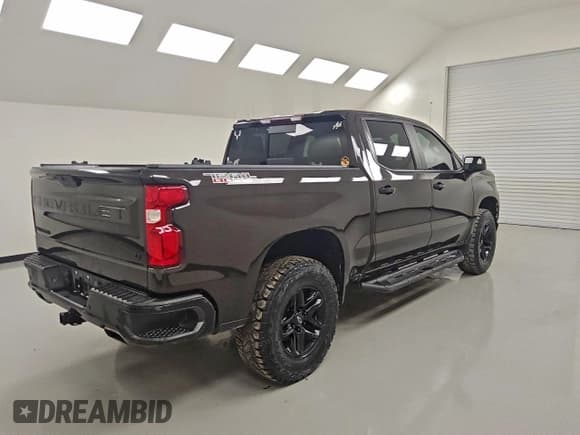 ✅ 2020 Chevrolet Silverado 1500 LT Trail Boss • VIN: 3GCPYFED5LG108362 • Lot: 95988525. Wystawiony na Copart z przebiegiem 78 061 mil. Bezpłatny archiwum sprzedaży aukcyjnych z USA i szczegółowy raport historii pojazdu na DreamBid. Zdjęcie 3.