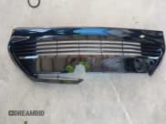 ✅ 2018 Toyota Corolla LE • VIN: 5YFBURHE6JP802304 • Lot: 43575192. Listed on IAAI with 87,309 mi. Free auction sales archive from the USA and detailed vehicle history report at DreamBid. Image 12.