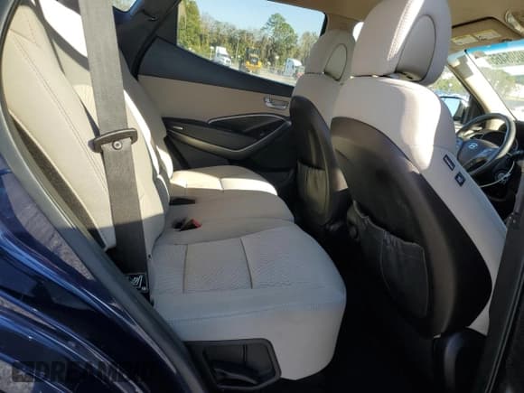 ✅ 2017 Hyundai Santa Fe 2.4L • VIN: 5XYZT3LBXHG393816 • Lot: 90896465. Wystawiony na Copart z przebiegiem 130 309 mil. Bezpłatny archiwum sprzedaży aukcyjnych z USA i szczegółowy raport historii pojazdu na DreamBid. Zdjęcie 11.