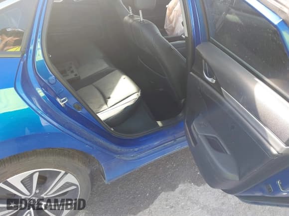 ✅ 2017 Honda Civic EX-L • VIN: 19XFC1F78HE013884 • Lot: 42019953. Listed on IAAI with 50,132 mi. Free auction sales archive from the USA and detailed vehicle history report at DreamBid. Image 8.