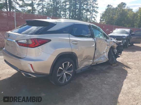 ✅ 2017 Lexus RX 350 • VIN: 2T2ZZMCA6HC084315 • Lot: 43569726. Wystawiony na IAAI z przebiegiem 187 139 mil. Bezpłatny archiwum sprzedaży aukcyjnych z USA i szczegółowy raport historii pojazdu na DreamBid. Zdjęcie 4.