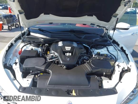 ✅ 2018 Maserati Ghibli • VIN: ZAM57XSA2J1286375 • Lot: 43270265. Listed on IAAI with 92,451 mi. Free auction sales archive from the USA and detailed vehicle history report at DreamBid. Image 10.