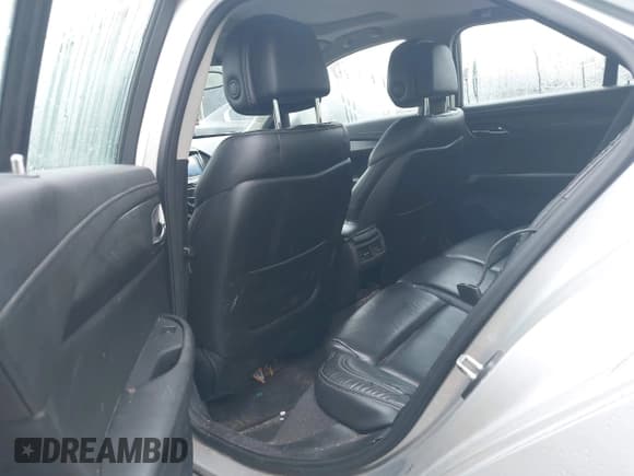 ✅ 2013 Cadillac ATS • VIN: 1G6AA5RX0D0127175 • Lot: 42395348. Wystawiony na IAAI z przebiegiem 208 863 mil. Bezpłatny archiwum sprzedaży aukcyjnych z USA i szczegółowy raport historii pojazdu na DreamBid. Zdjęcie 8.