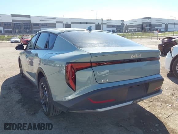 ✅ 2025 Kia K4 EX • VIN: 3KPFU4DE9SE007311 • Lot: 43432148. Wystawiony na IAAI z przebiegiem 17 371 mil. Bezpłatny archiwum sprzedaży aukcyjnych z USA i szczegółowy raport historii pojazdu na DreamBid. Zdjęcie 3.