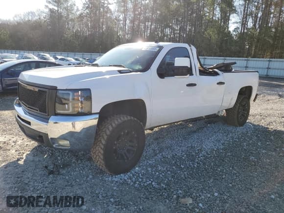 ✅ 2009 Chevrolet Silverado 2500HD LT • VIN: 1GCHC53649F159539 • Lot: 43810885. Listed on Copart with 127,253 mi. Free auction sales archive from the USA and detailed vehicle history report at DreamBid. Image 1.