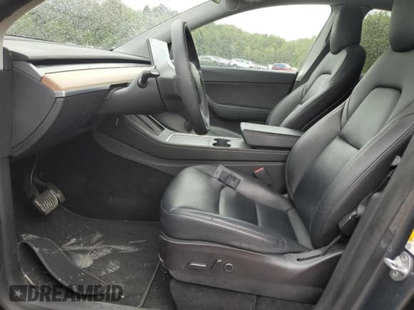 ✅ 2021 Tesla Model Y Long Range • VIN: 5YJYGDEE6MF233205 • Lot: 58011025. Wystawiony na Copart z przebiegiem 48 419 mil. Bezpłatny archiwum sprzedaży aukcyjnych z USA i szczegółowy raport historii pojazdu na DreamBid. Zdjęcie 7.